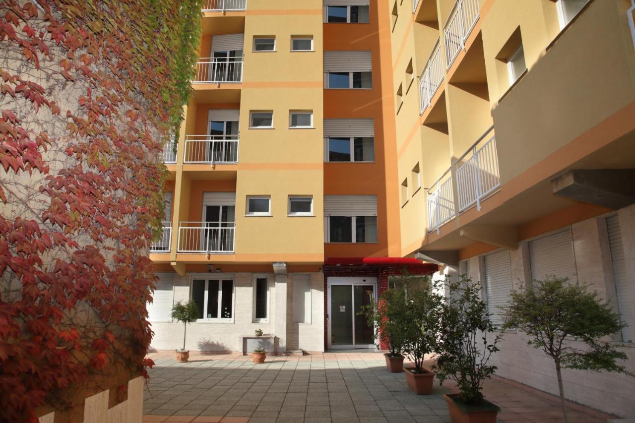 Residence Giusti 6 Milan Bagian luar foto